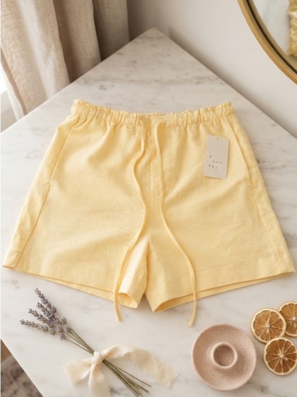 A New Day Yellow Linen Blend High Rise Shorts Women's XS Summer Casual NWT - Picture 2 of 5